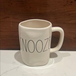🔥‼️Rae Dunn 'SNOOZE' Ceramic Mug in Cream with Black Lettering‼️🔥